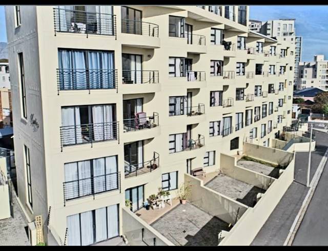 1 BEDROOM APARTMENT FOR SALE IN STRAND SOUTH